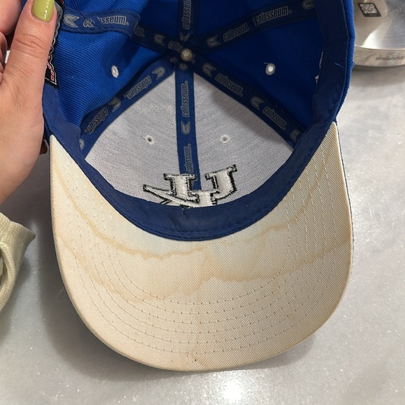 University of Kentucky Hat - Picture 8 of 9